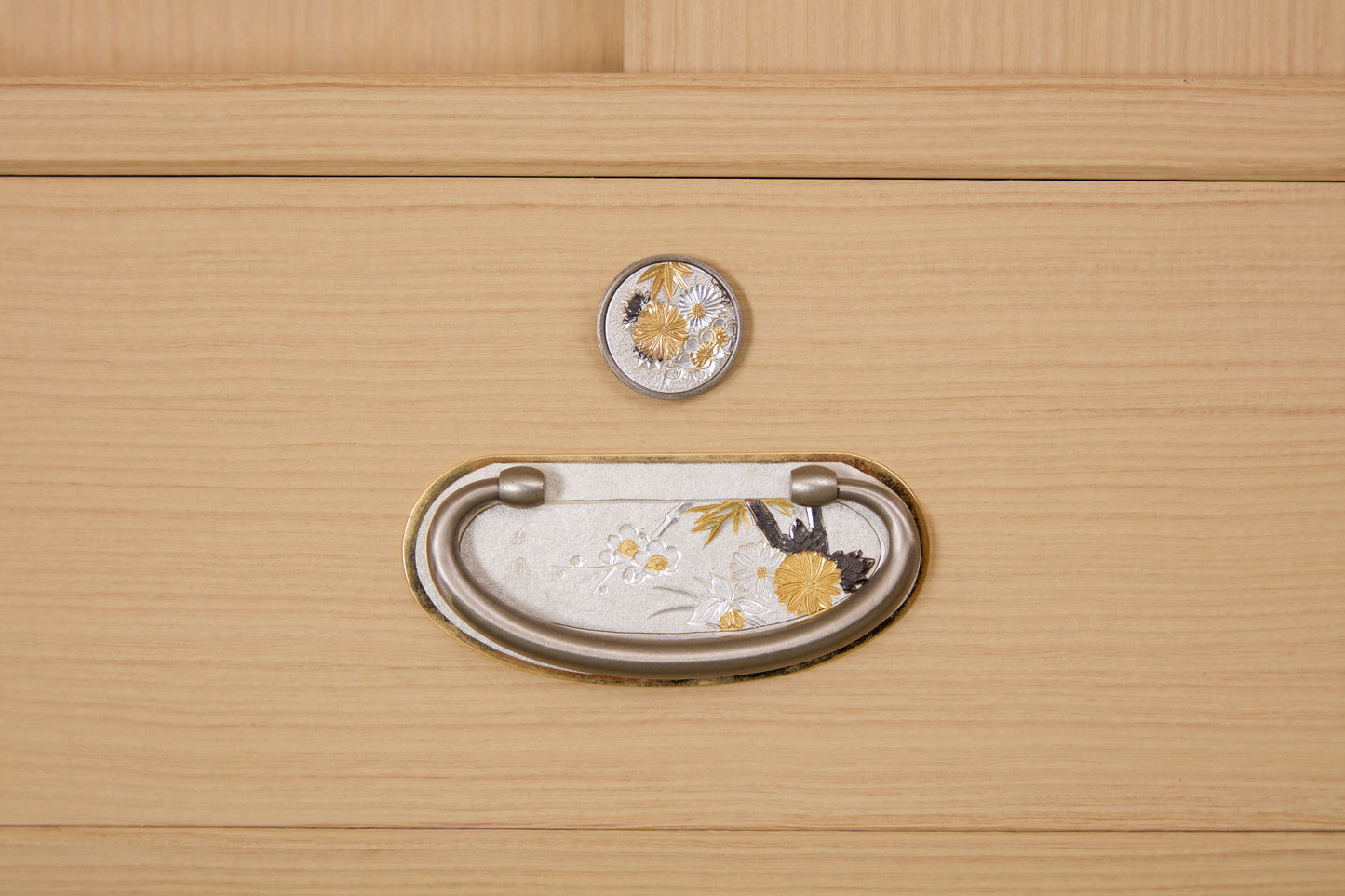 総桐夫婦箪笥 - 伝統と実用性の美しい融合