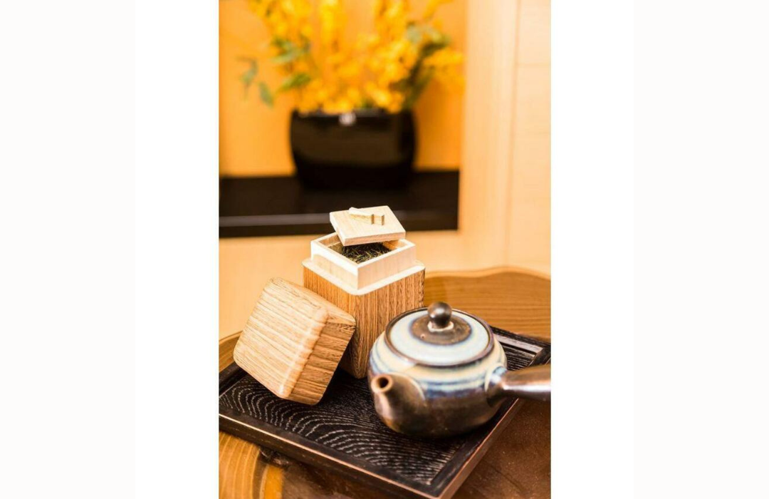 桐の茶筒