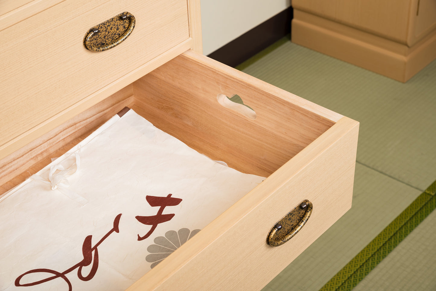 【アウトレット】総桐整理たんす 胴厚四方丸5の2 伝統工芸士高橋浩人作