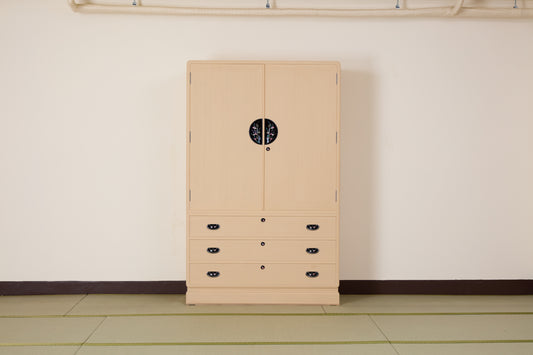 総無垢柾衣裳タンス