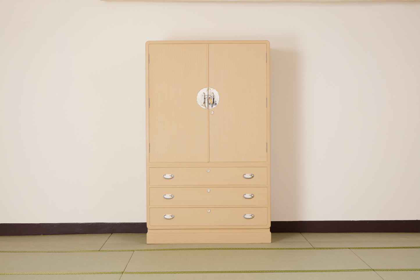 総桐衣裳箪笥 - 伝統と美の融合