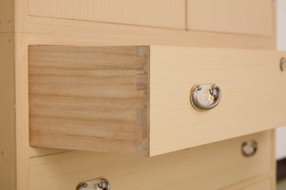 総桐夫婦箪笥 - 伝統と実用性の美しい融合