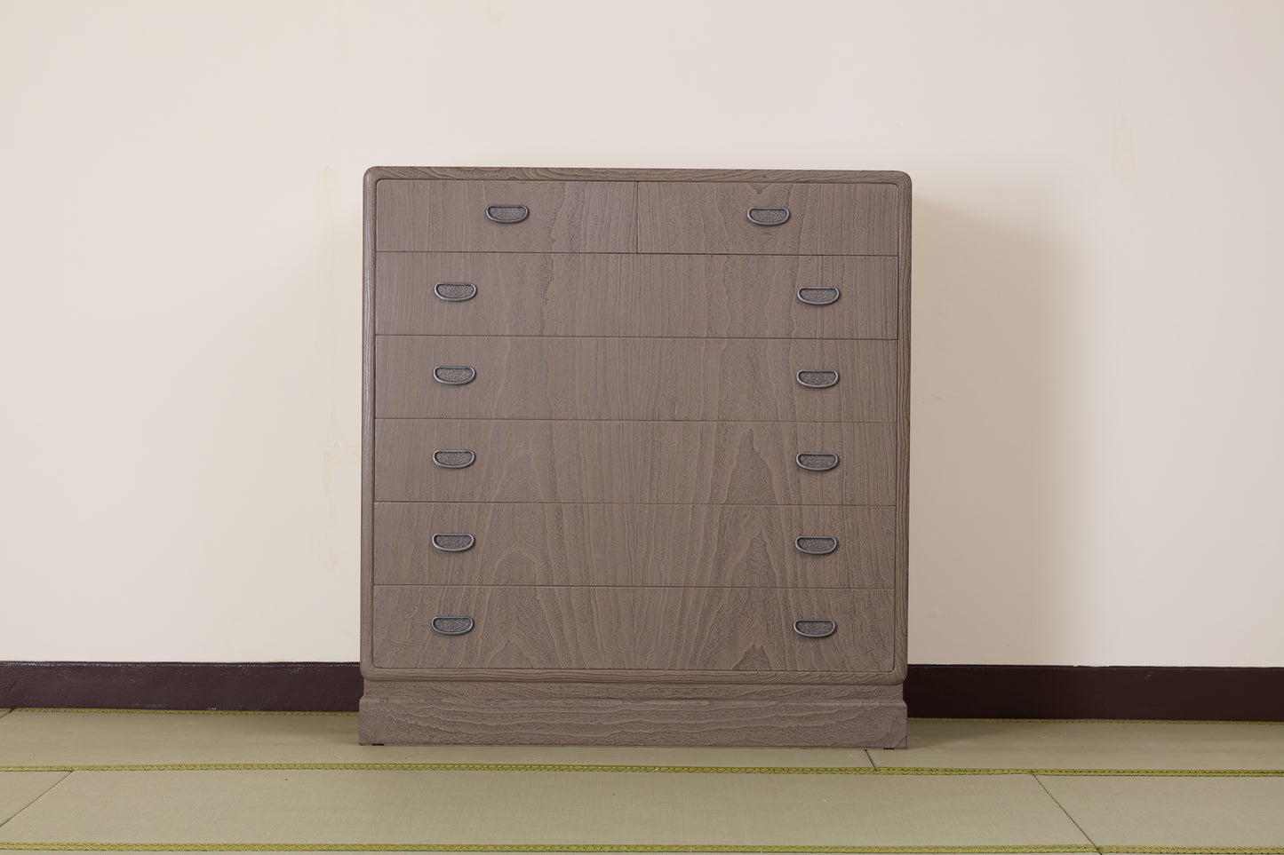 総桐整理たんす - 焼き桐神代仕上げの美と工芸の融合