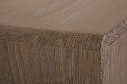 総桐整理たんす - 焼き桐神代仕上げの美と工芸の融合