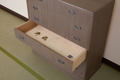 総桐整理たんす - 焼き桐神代仕上げの美と工芸の融合