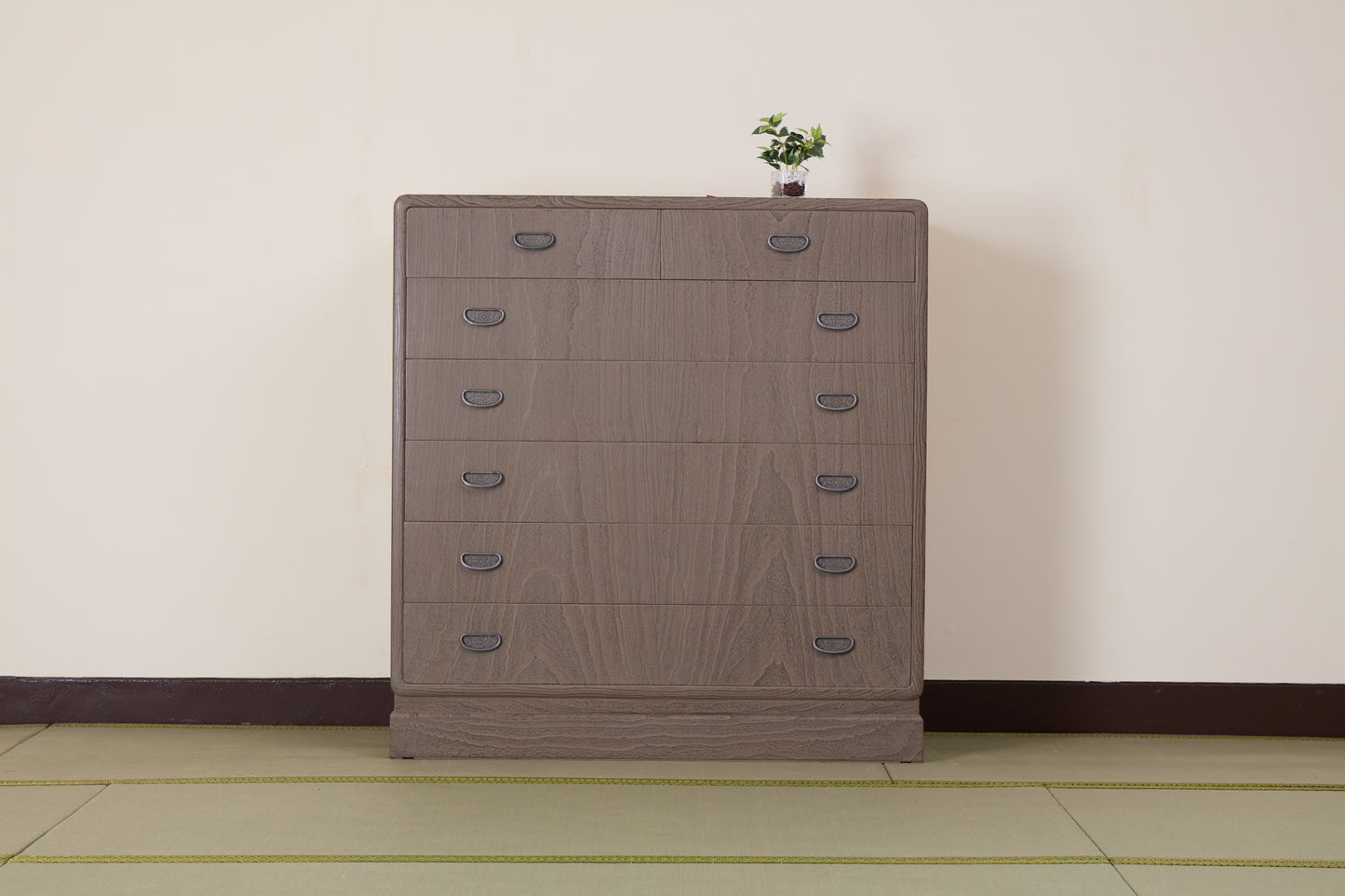 総桐整理たんす - 焼き桐神代仕上げの美と工芸の融合