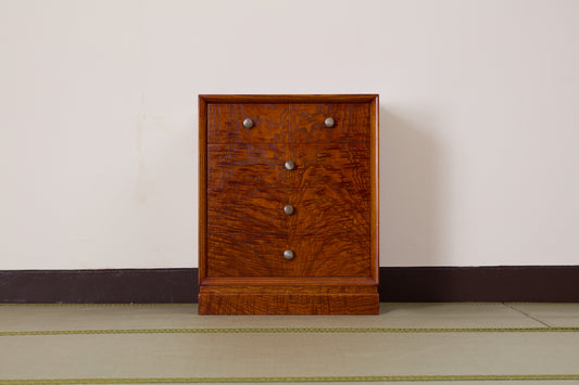 三本和好カラクリタンス001