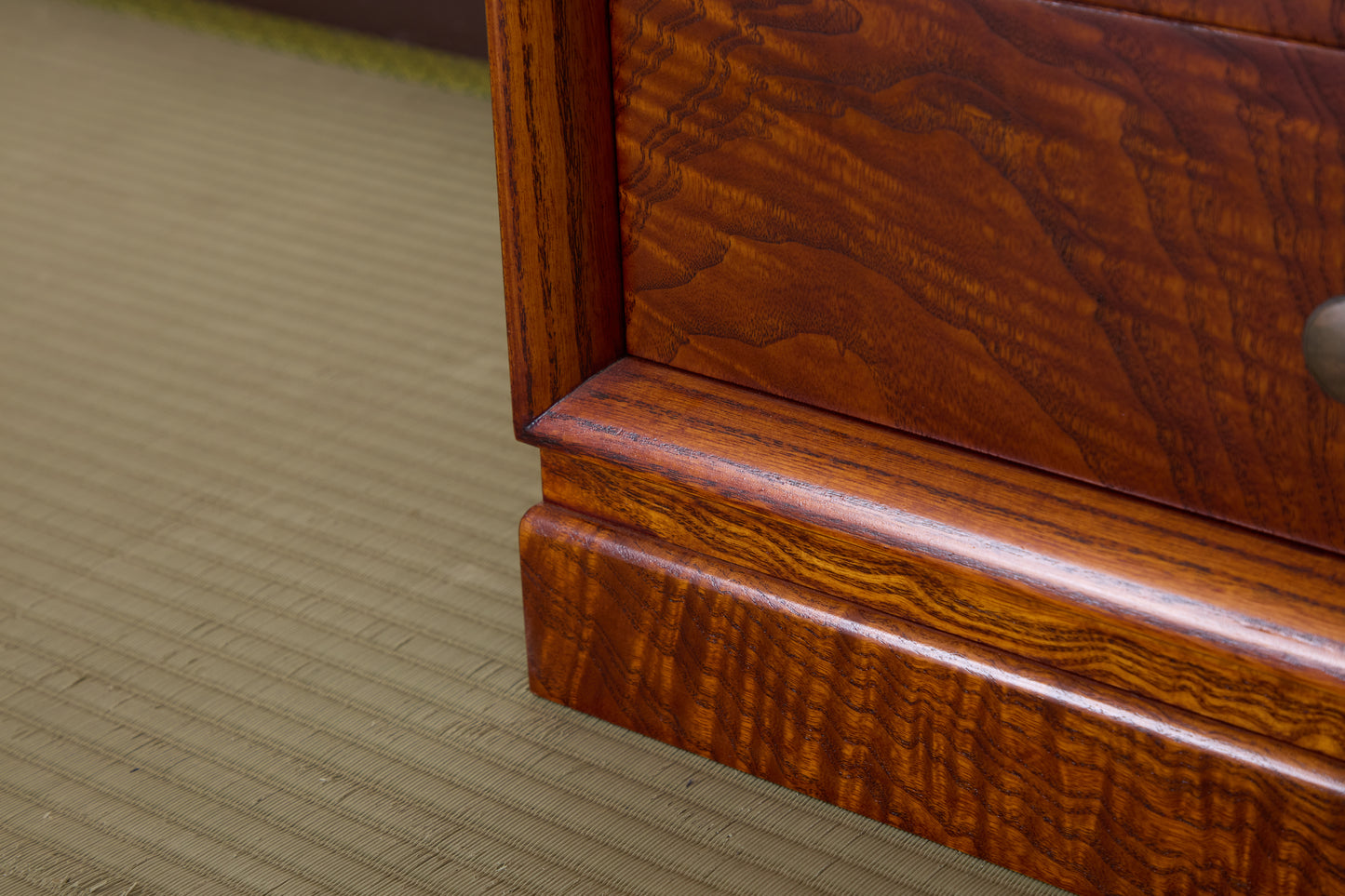 三本和好カラクリタンス001