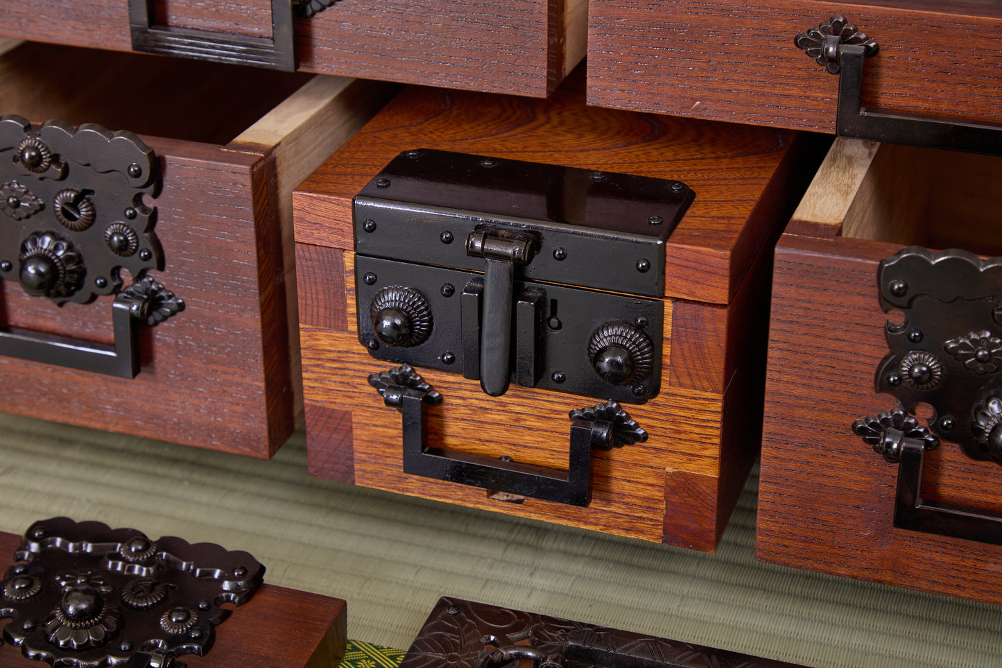 佐渡の舟タンス　再現品