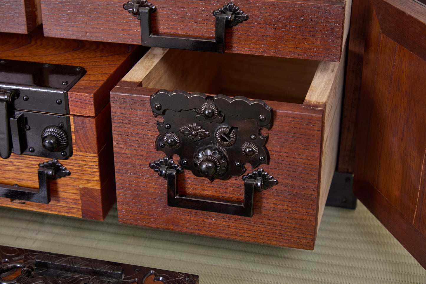 佐渡の舟タンス　再現品